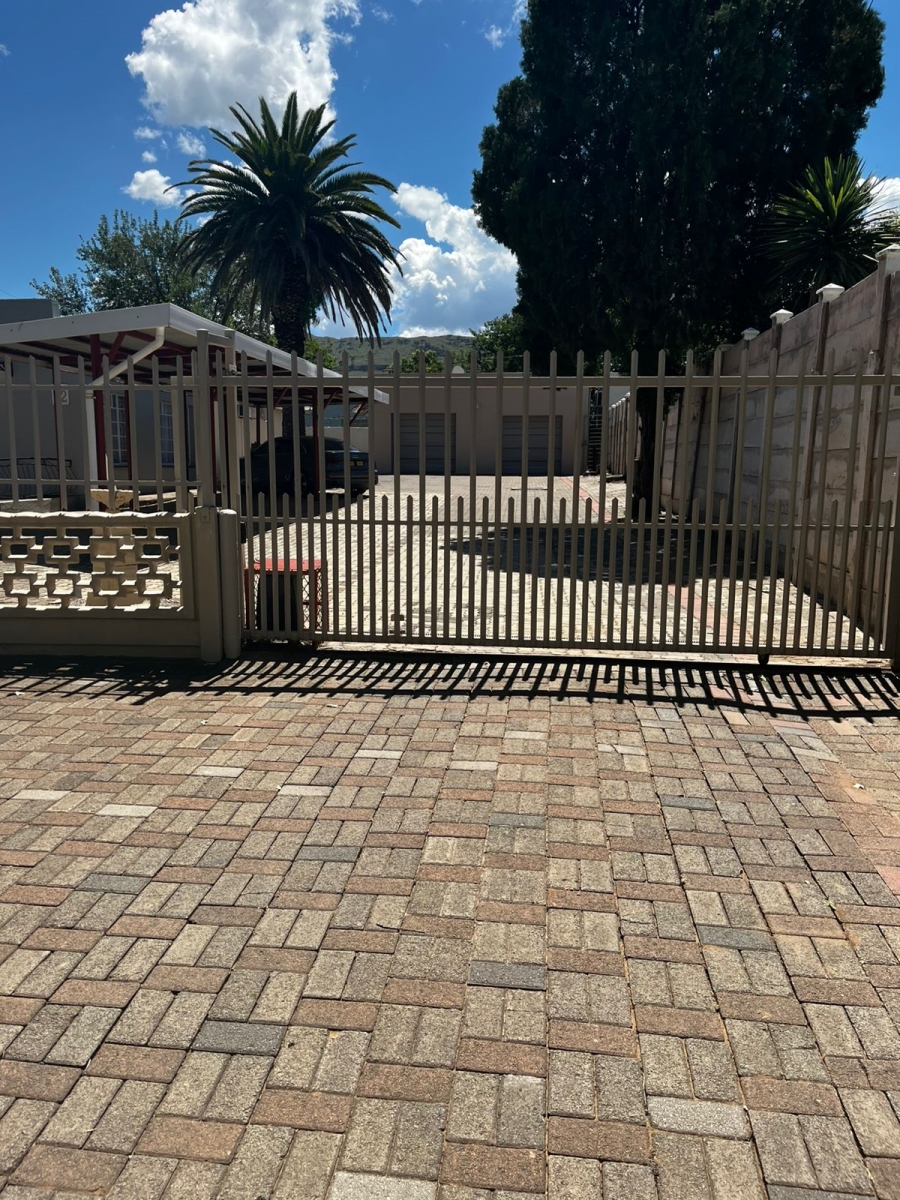 To Let 1 Bedroom Property for Rent in Top Town Eastern Cape